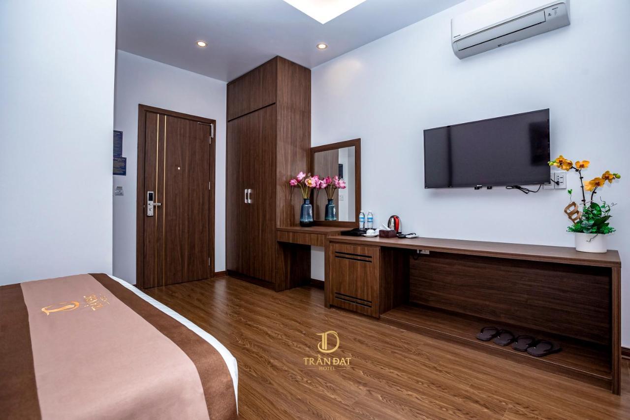 Tran Dat Hotel Ha Long Exterior photo